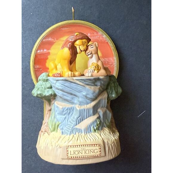 Hallmark 1997 Lion King Simba Sarabi Mufasa Magic Light Keepsake Ornament - Picture 4 of 9
